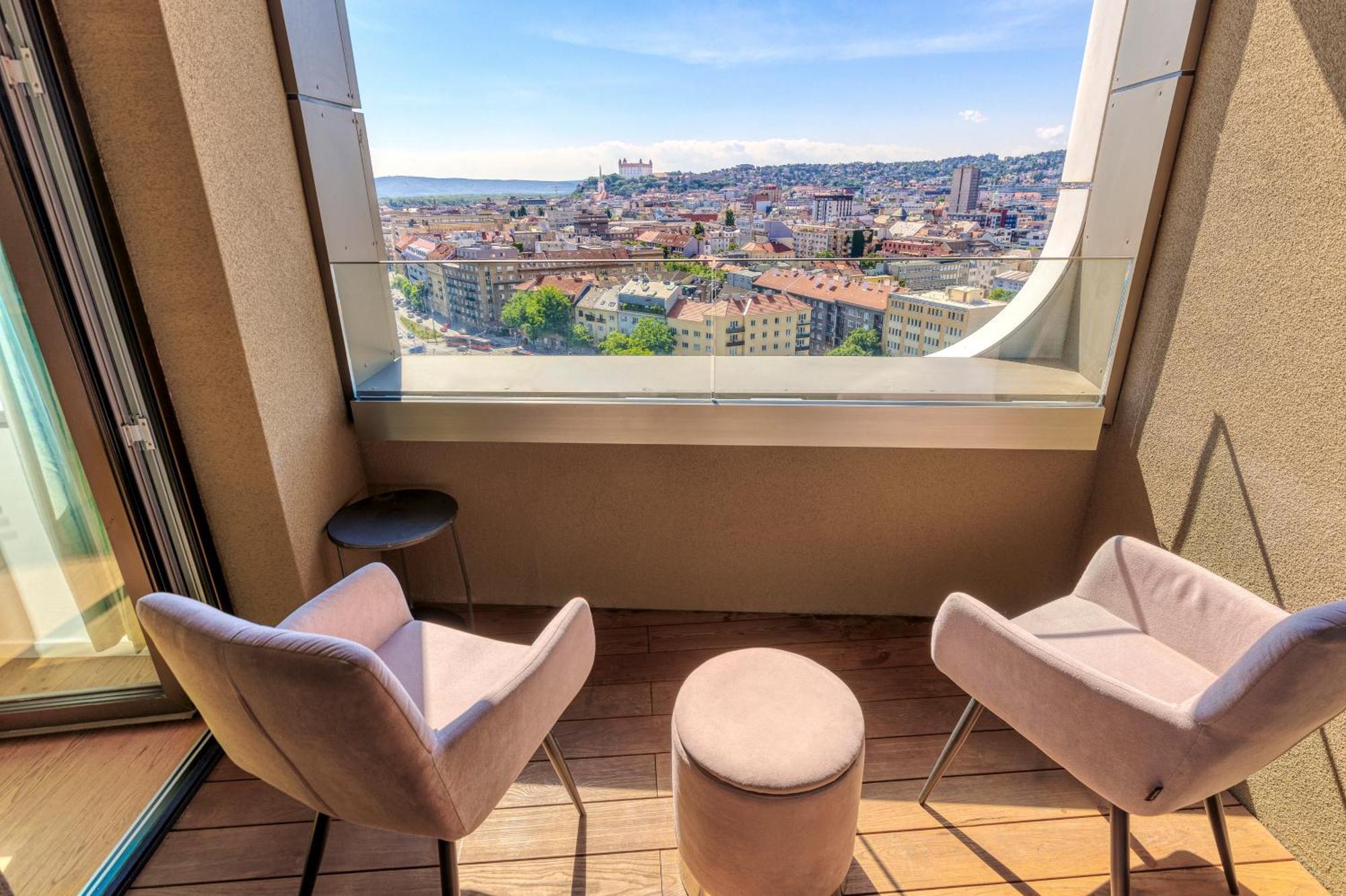 Sky Park 1 - Luxurious #Instaworthy Apartment In Downtown City Center With Included Parking, Best Address In Town 布拉迪斯拉发 外观 照片